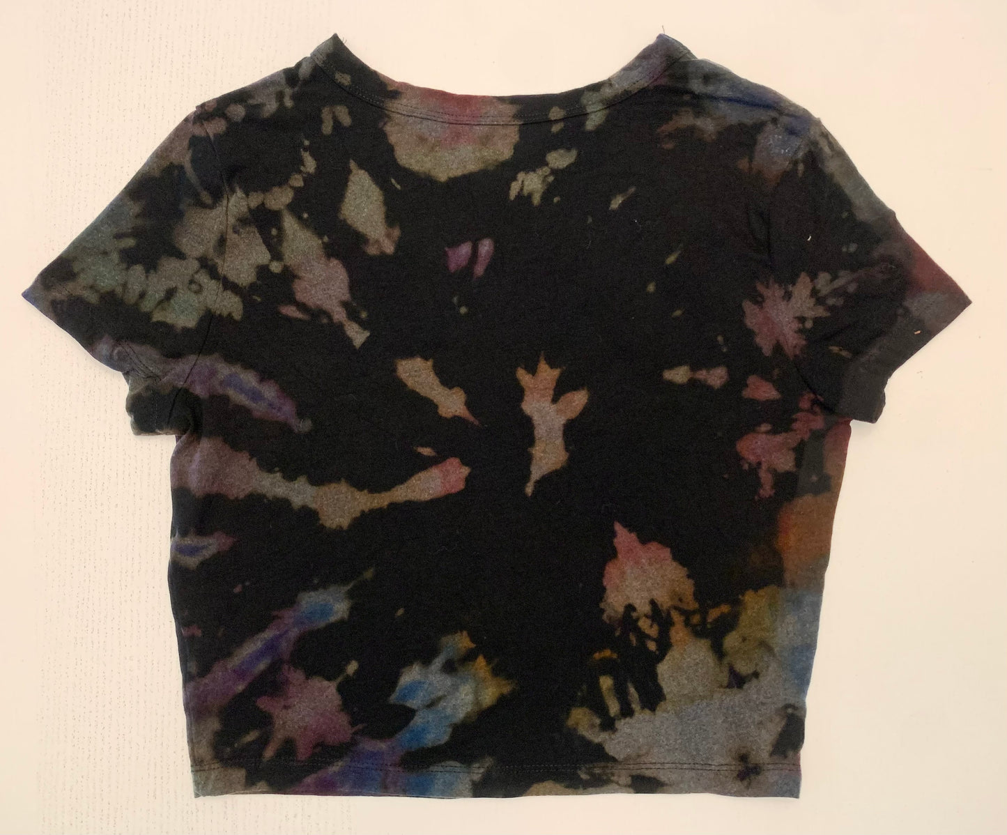 Crop T Dark Rainbow